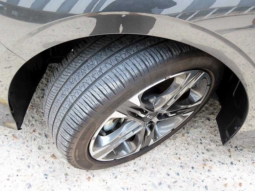 Kia K5 — photo 20