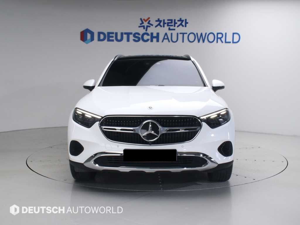 Mercedes-Benz GLC-Class — photo 03