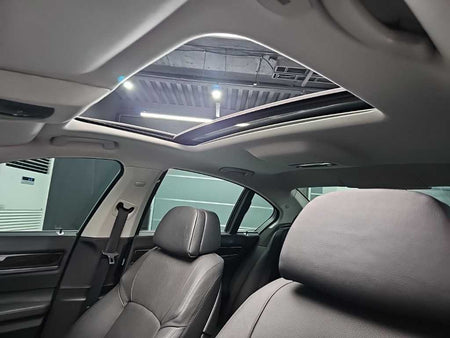 BMW 7-Series — photo 14