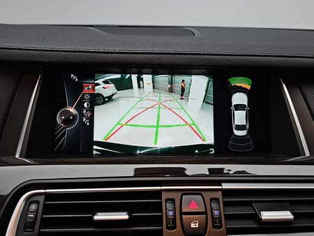 BMW 7-Series — photo 16