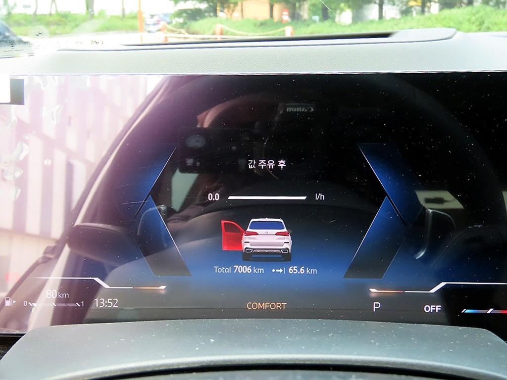 BMW X5 — photo 09