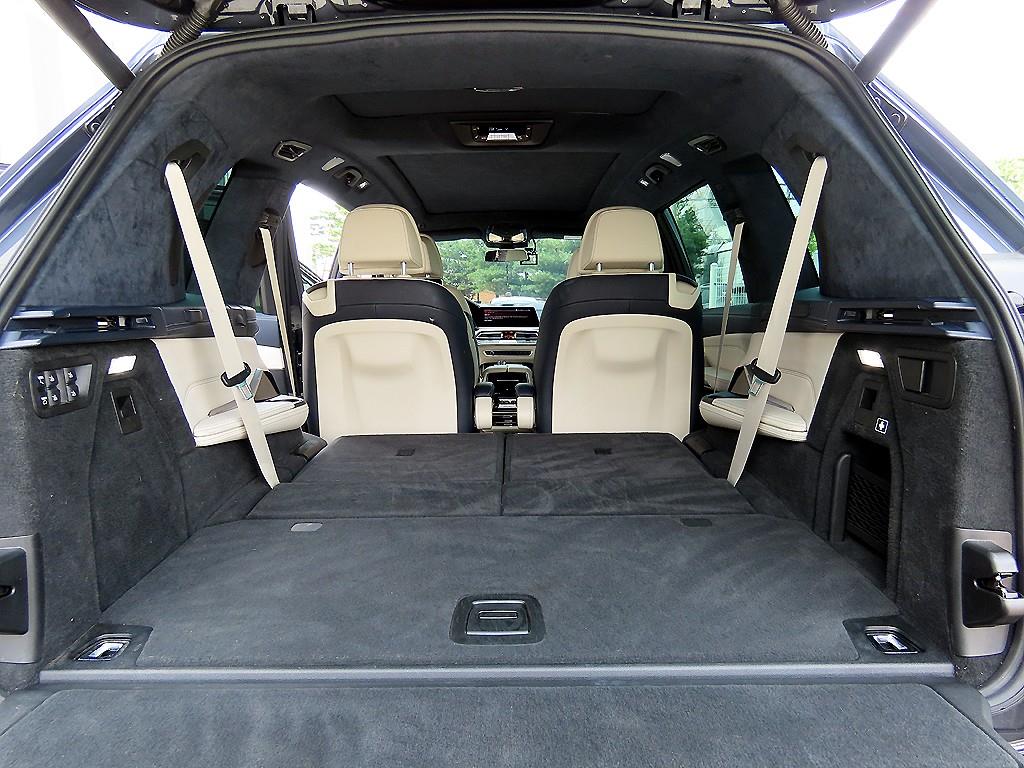BMW X7 — photo 16