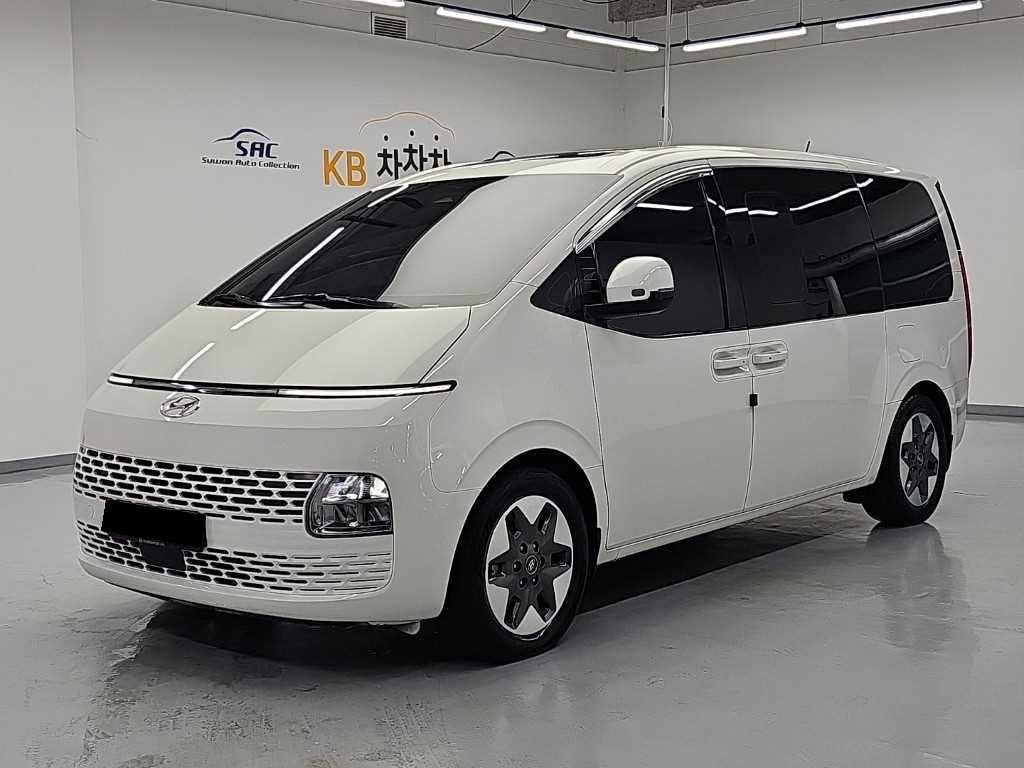 Hyundai Staria — photo 01