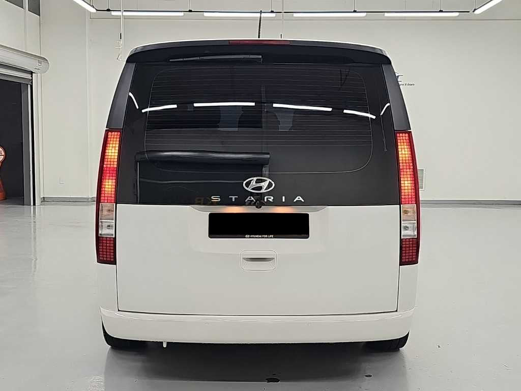 Hyundai Staria — photo 03
