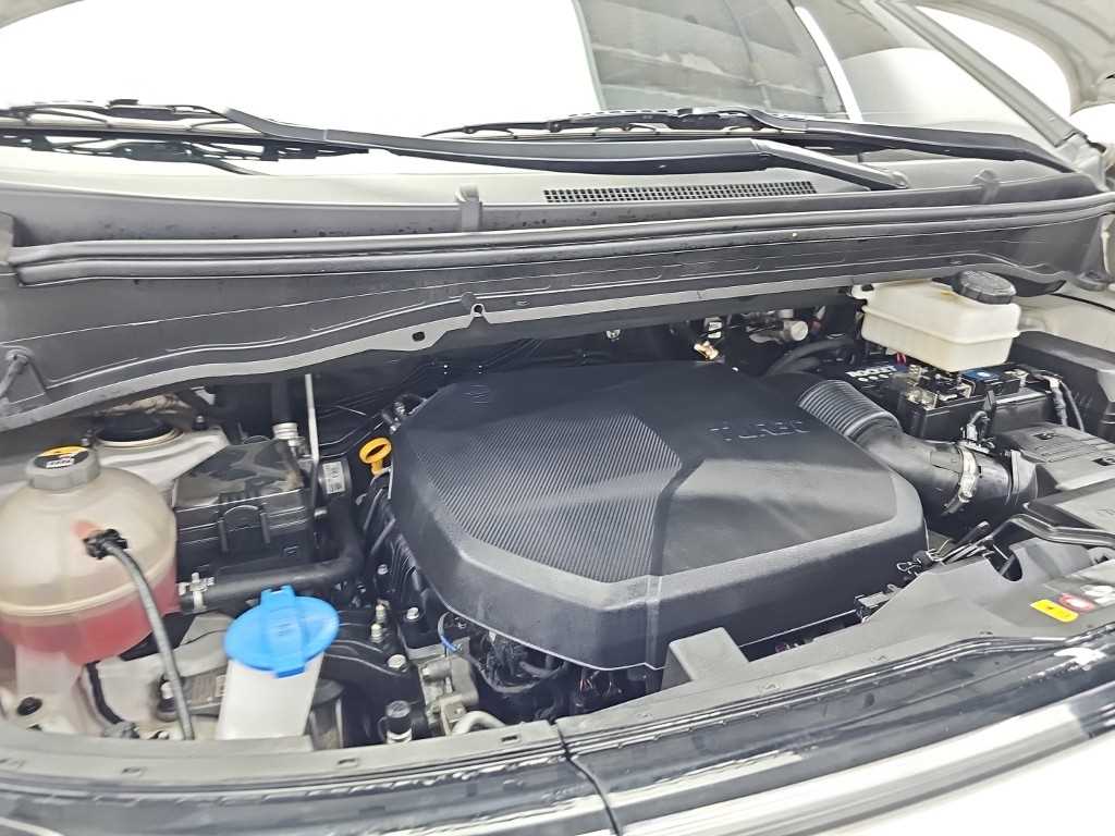 Hyundai Staria — photo 05