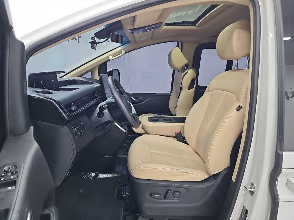 Hyundai Staria — photo 11