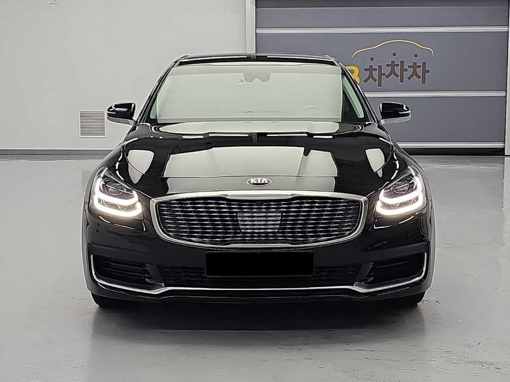 Kia K9 — photo 02