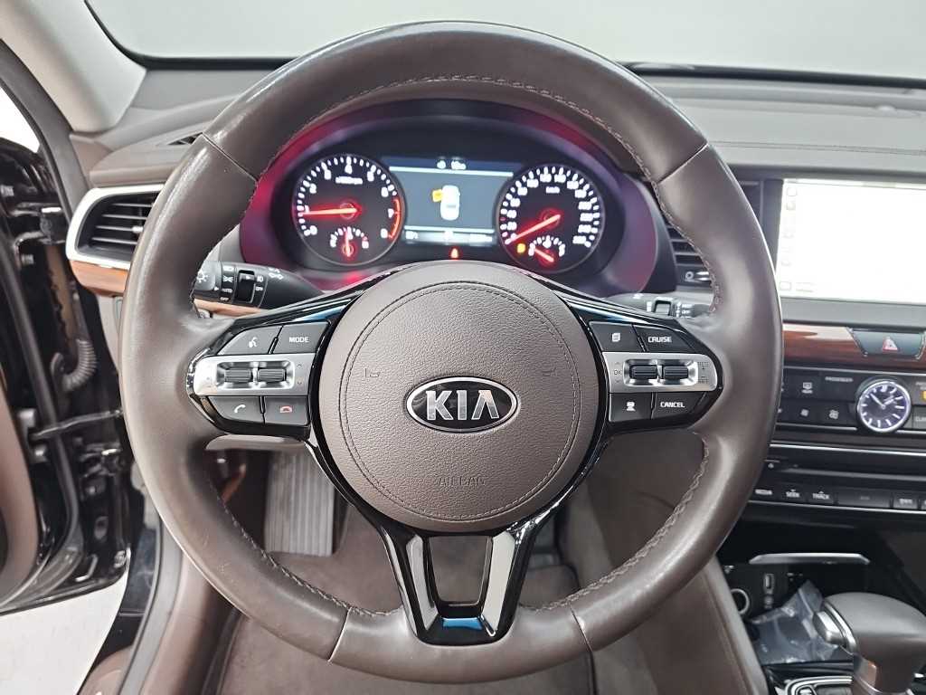 Kia K7 — photo 09