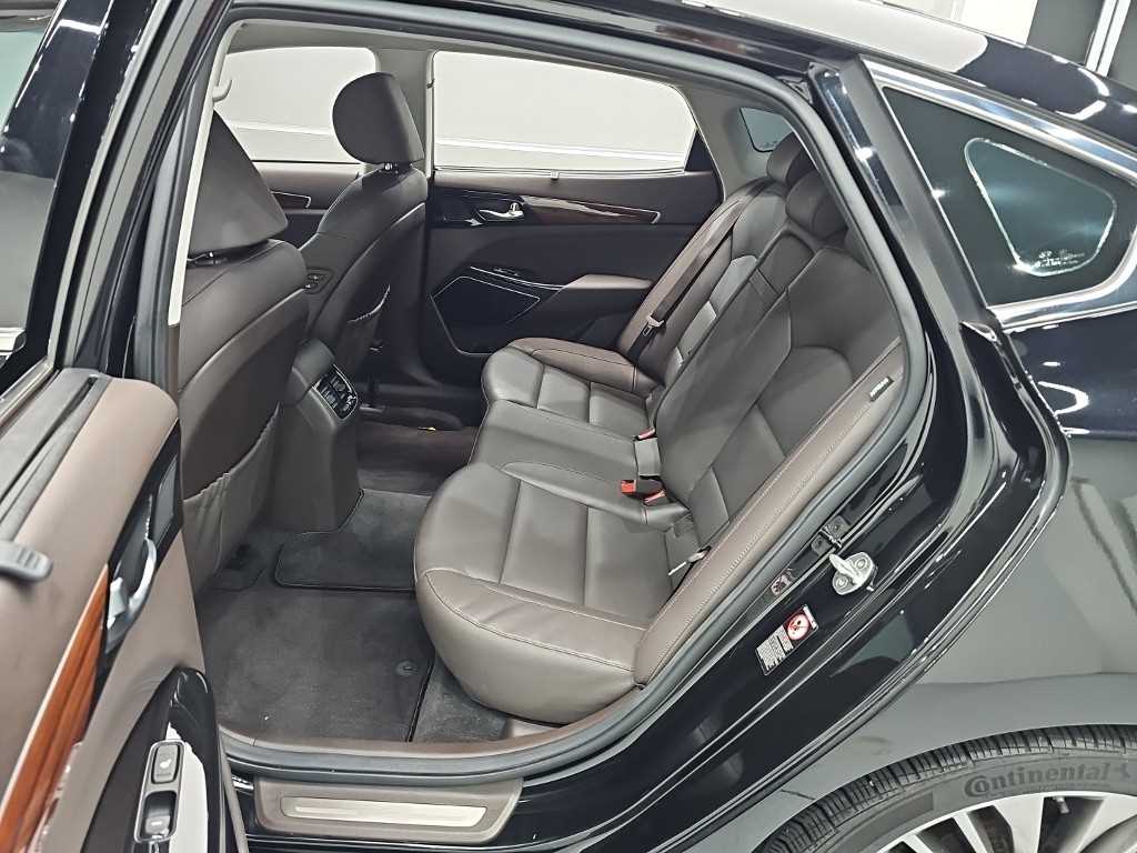 Kia K7 — photo 12