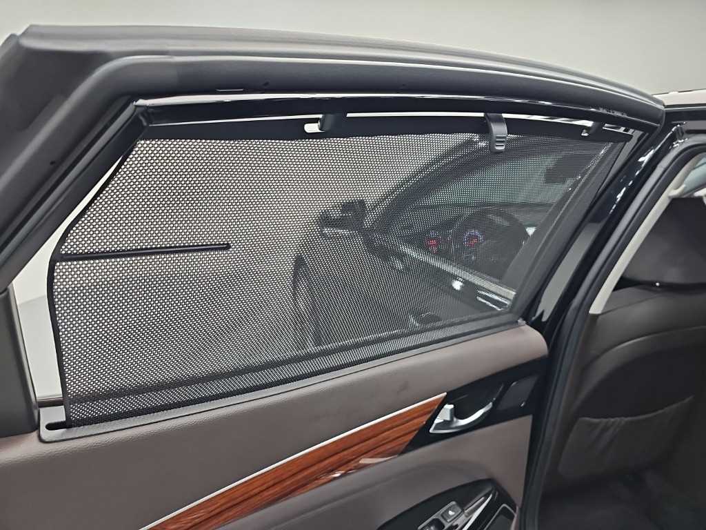 Kia K7 — photo 13