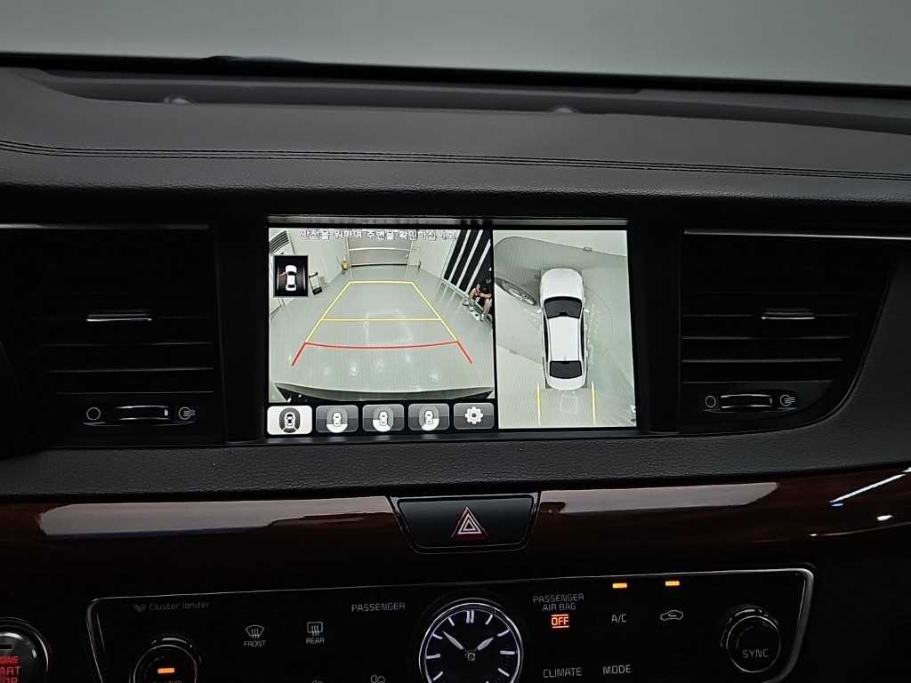 Kia K7 — photo 17