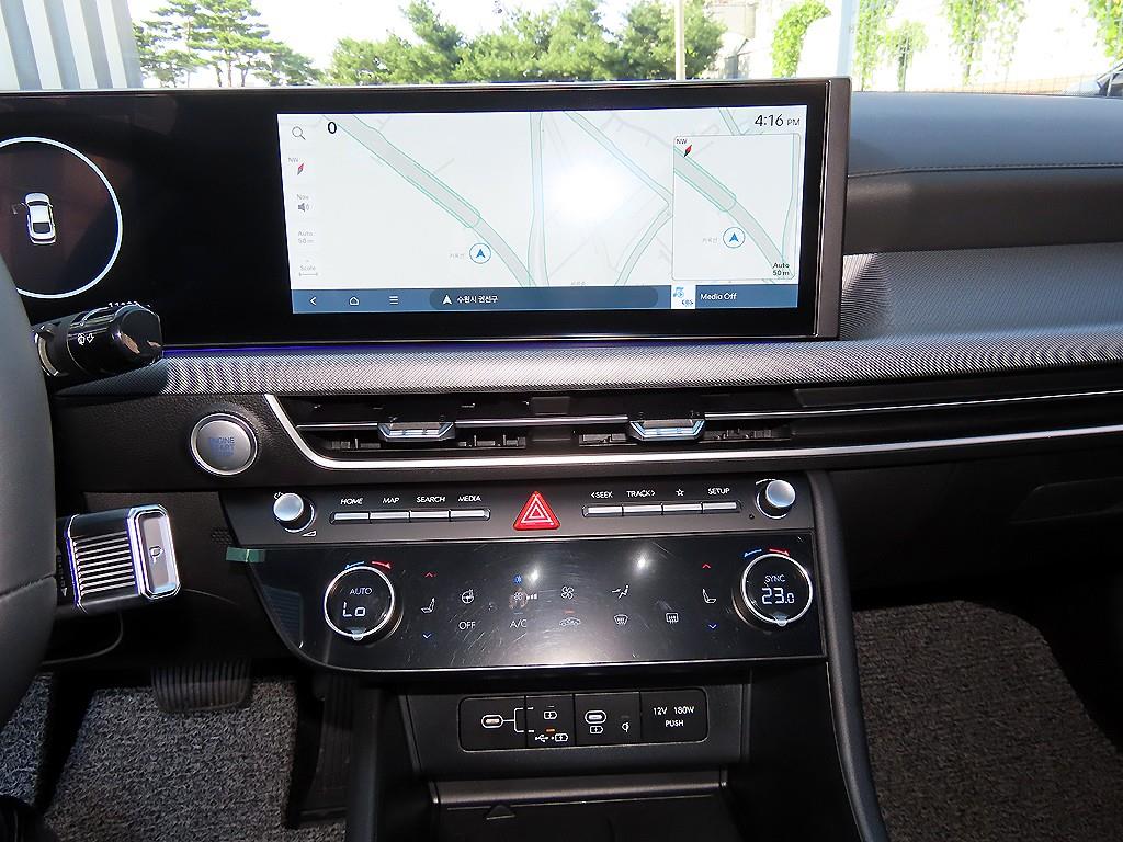 Hyundai Sonata — photo 14
