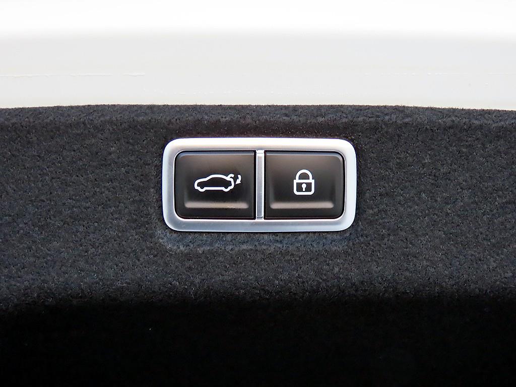 Hyundai Sonata — photo 18