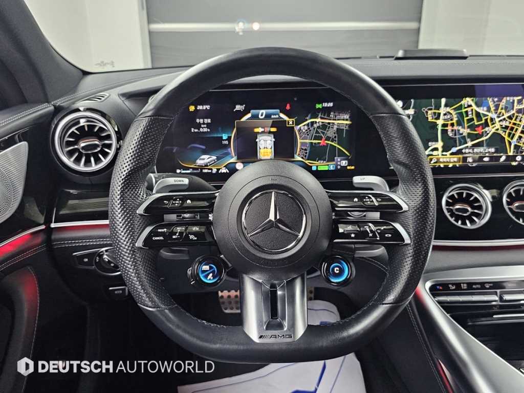 Mercedes-Benz AMG GT — photo 13