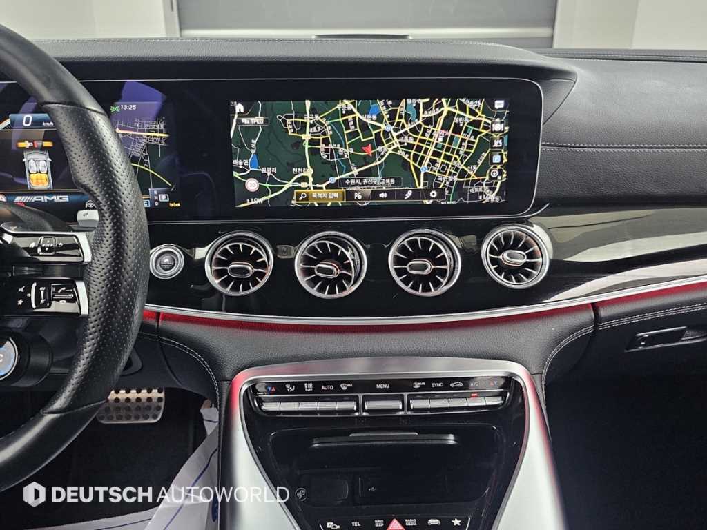 Mercedes-Benz AMG GT — photo 14