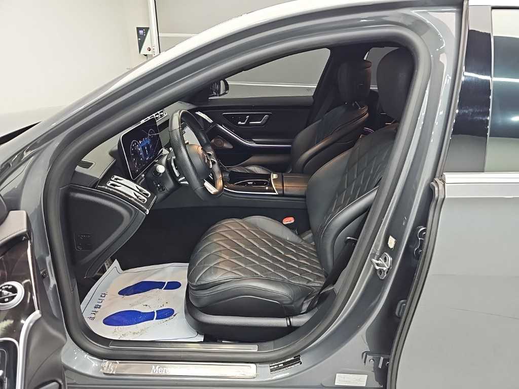 Mercedes-Benz S-Class — photo 11