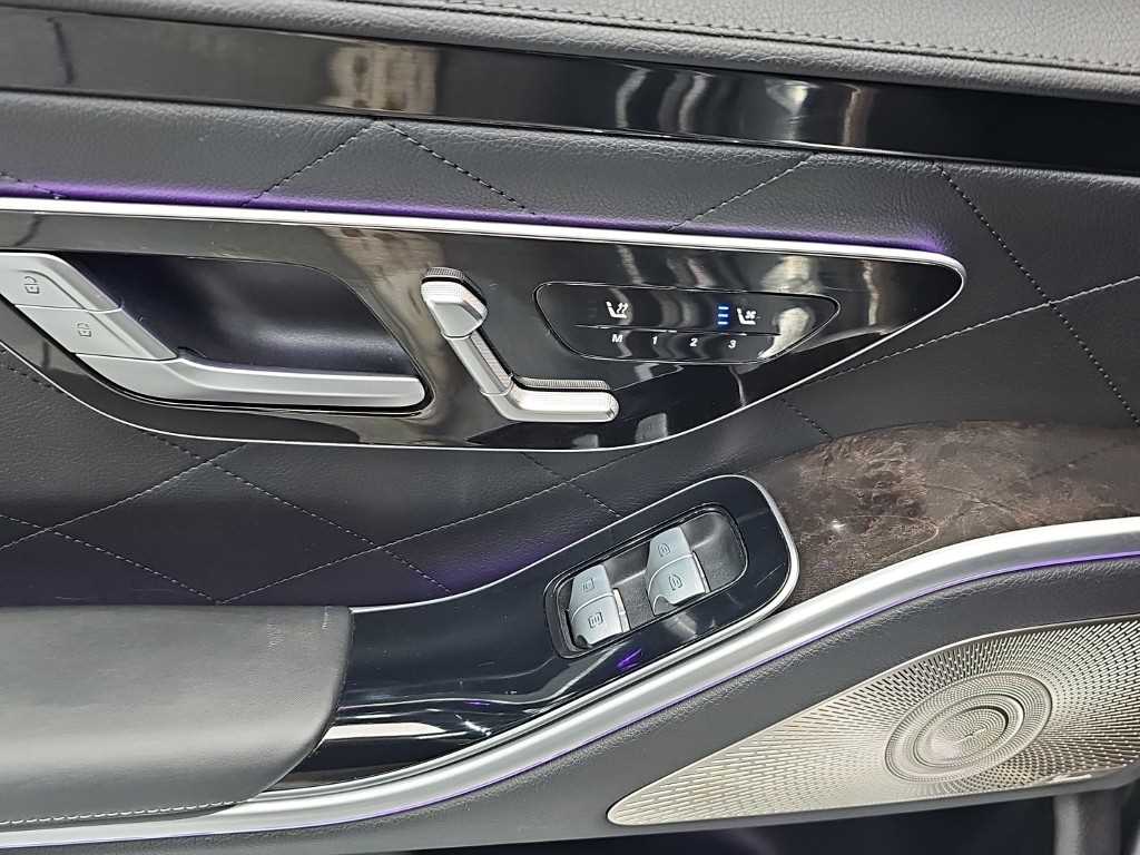 Mercedes-Benz S-Class — photo 14