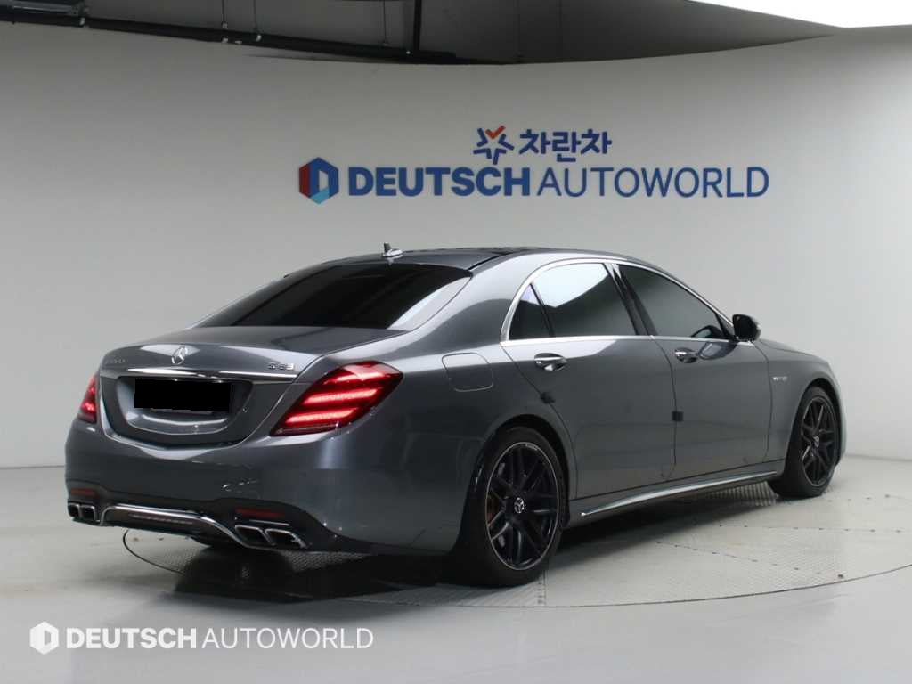 Mercedes-Benz S-Class — photo 02