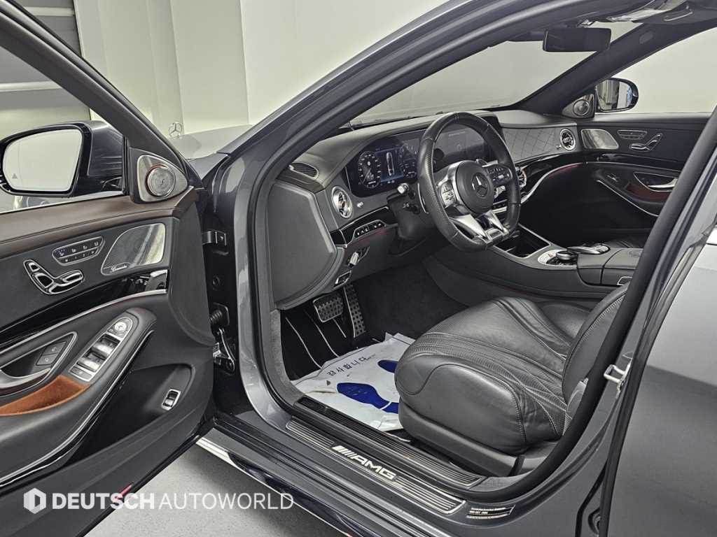 Mercedes-Benz S-Class — photo 11