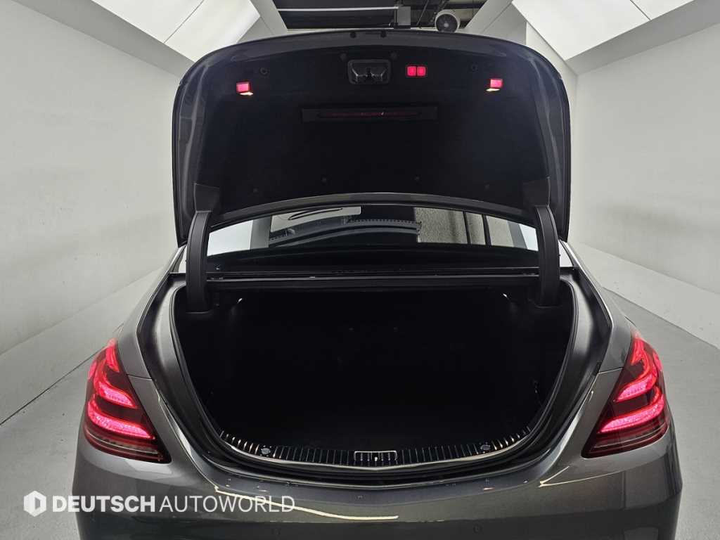 Mercedes-Benz S-Class — photo 19