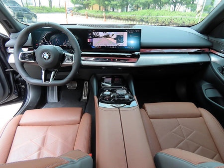 BMW 5-Series — photo 07
