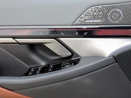 BMW 5-Series — photo 12