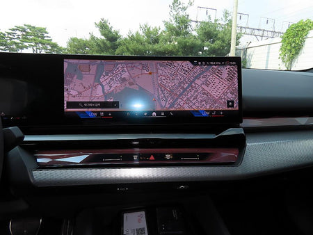 BMW 5-Series — photo 14