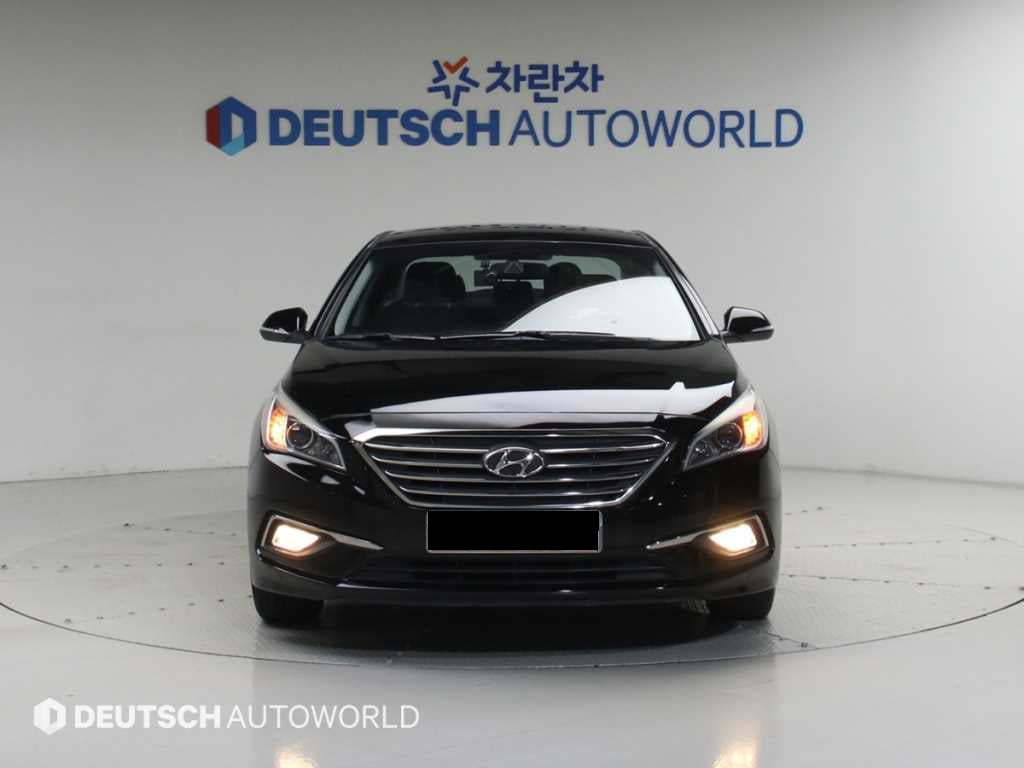 Hyundai Sonata — photo 03