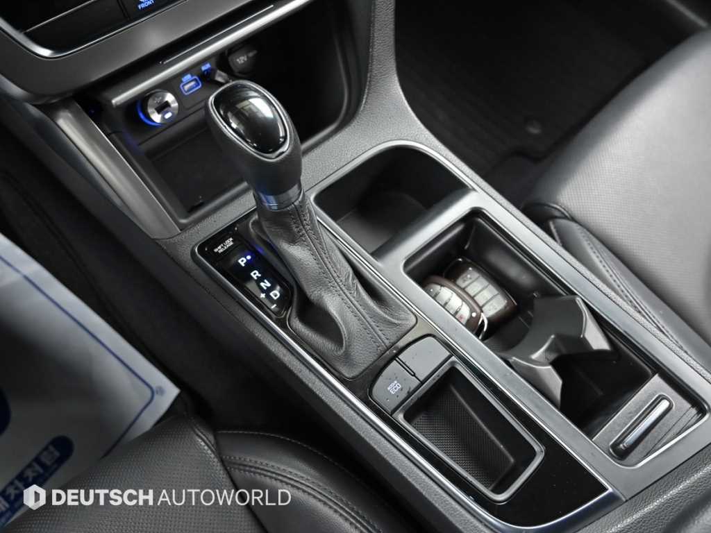 Hyundai Sonata — photo 09