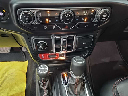 Jeep Wrangler — photo 10
