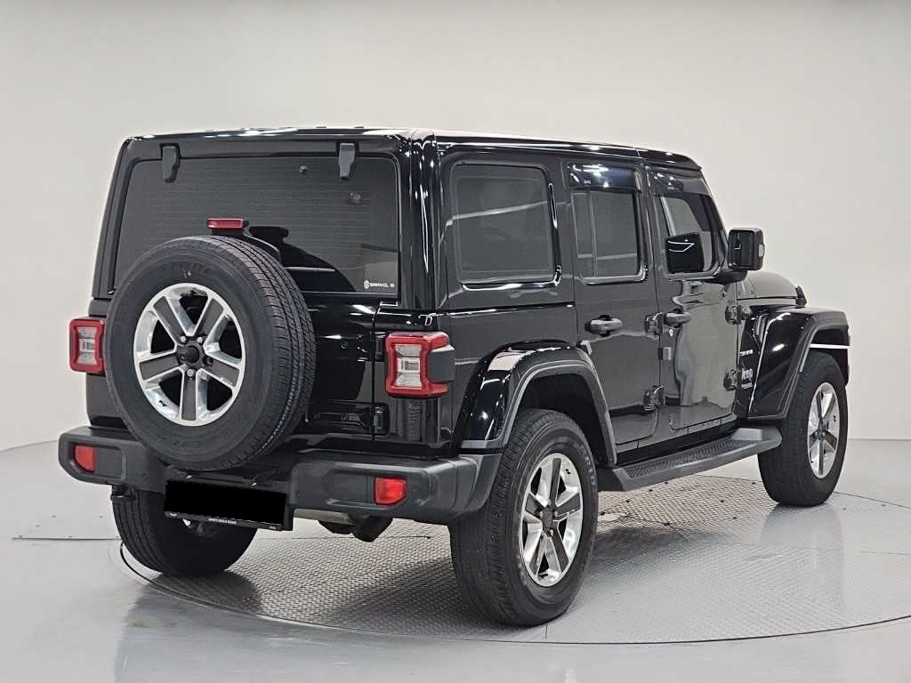 Jeep Wrangler — photo 04
