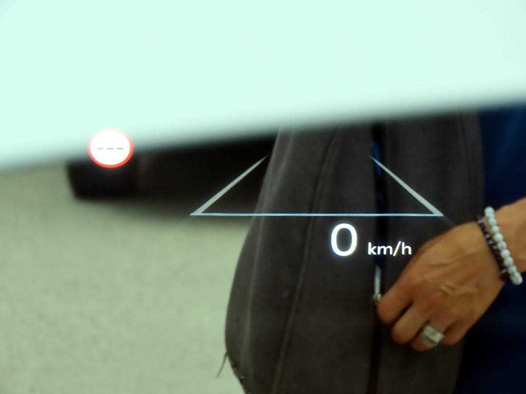 Kia EV9 — photo 10