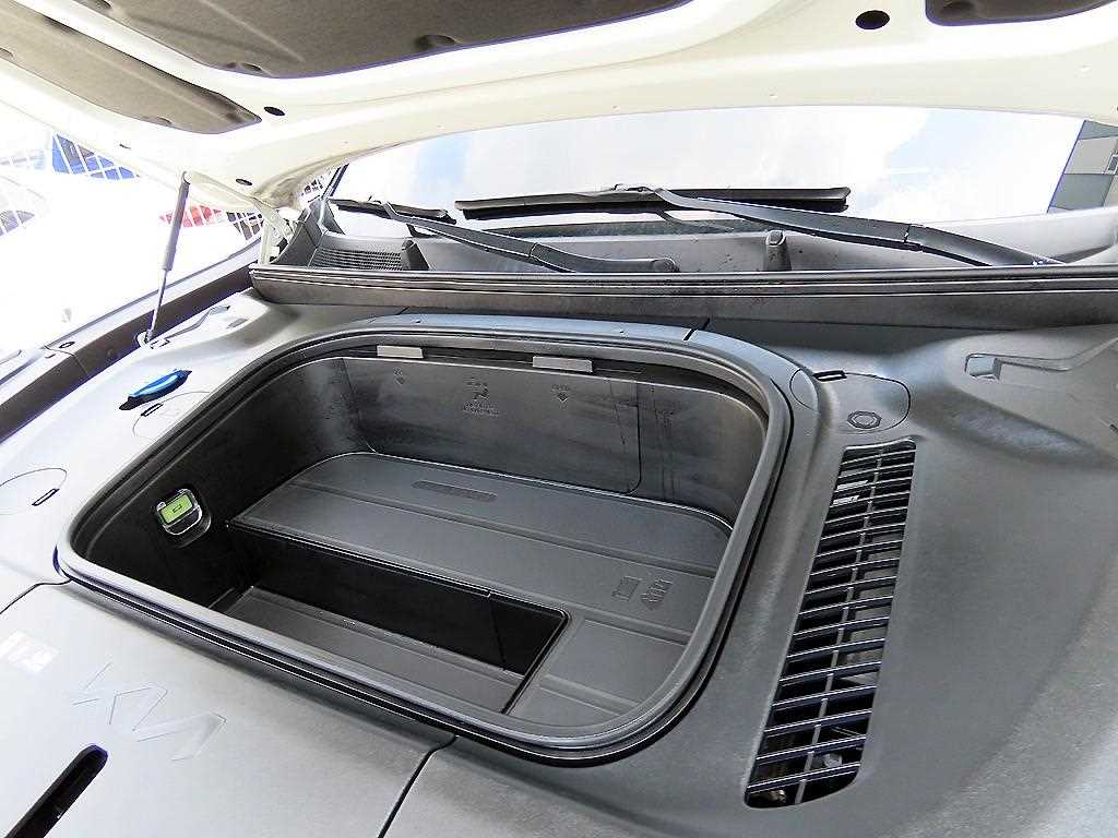 Kia EV9 — photo 19