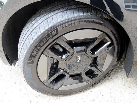 Kia EV9 — photo 20