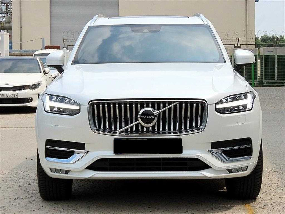 Volvo XC90 — photo 01