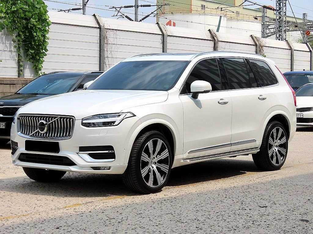 Volvo XC90 — photo 02