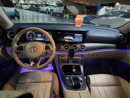 Mercedes-Benz E-Class — photo 01