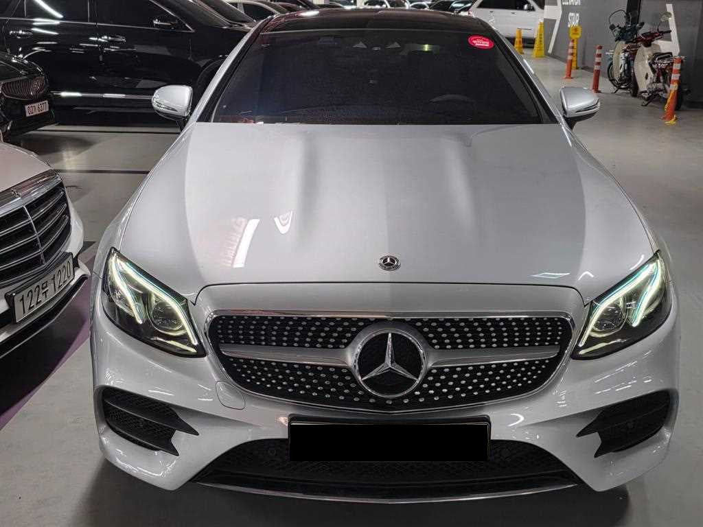 Mercedes-Benz E-Class — photo 02