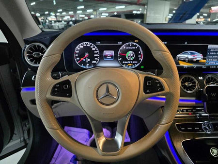 Mercedes-Benz E-Class — photo 08