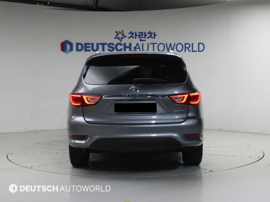 Infiniti QX60 — photo 04