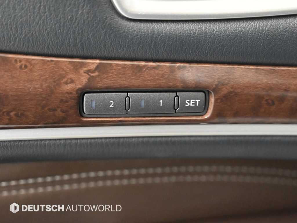 Infiniti QX60 — photo 17