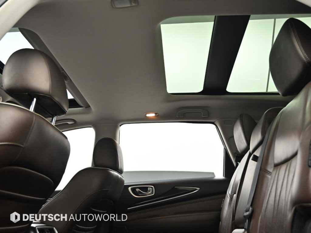 Infiniti QX60 — photo 18