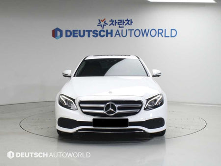 Mercedes-Benz E-Class — photo 04