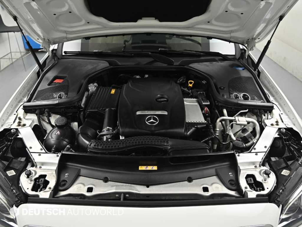Mercedes-Benz E-Class — photo 07