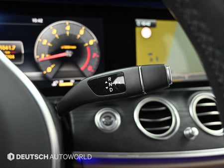Mercedes-Benz E-Class — photo 10