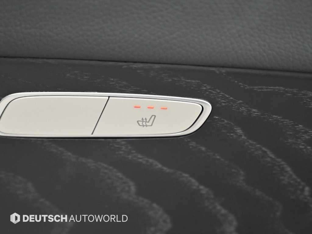 Mercedes-Benz E-Class — photo 16
