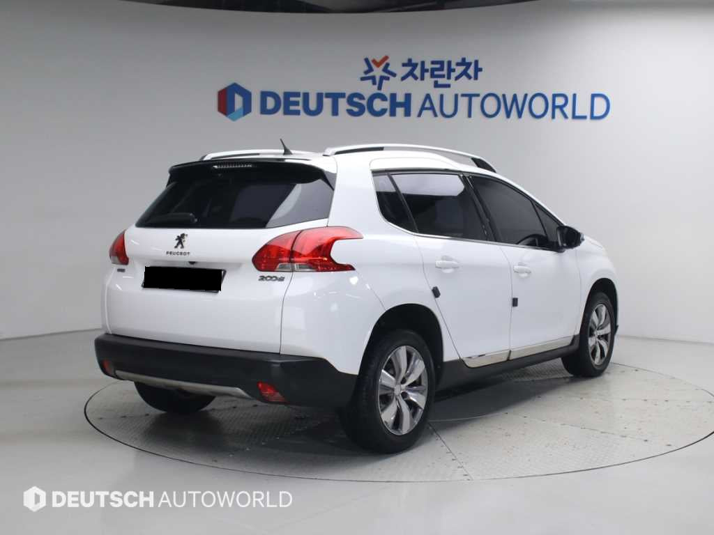 Peugeot 2008 — photo 02