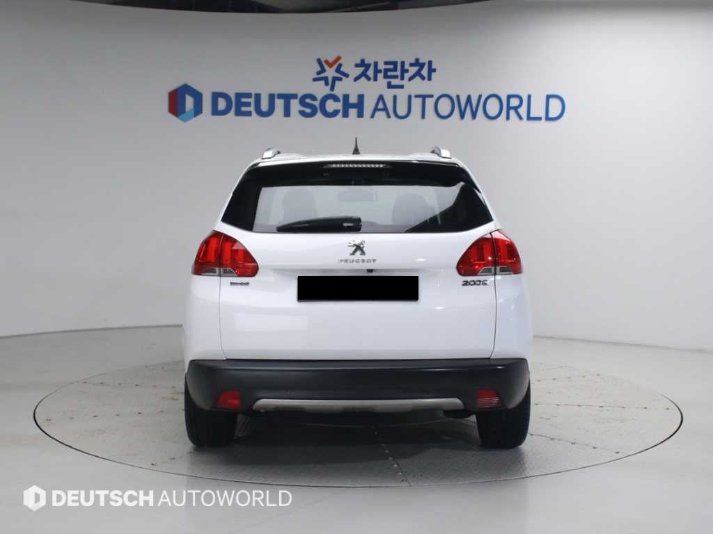 Peugeot 2008 — photo 04