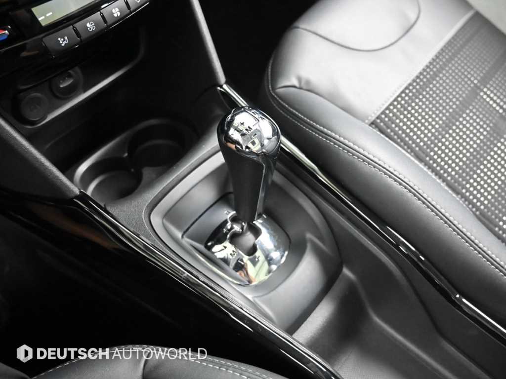 Peugeot 2008 — photo 09