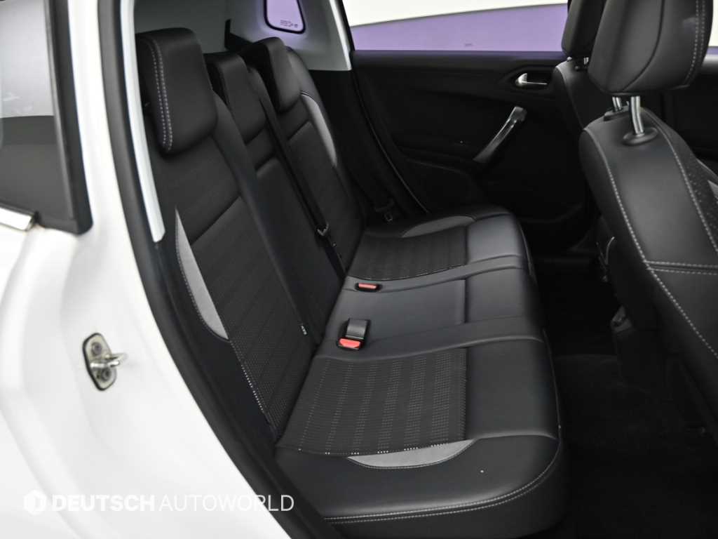 Peugeot 2008 — photo 12
